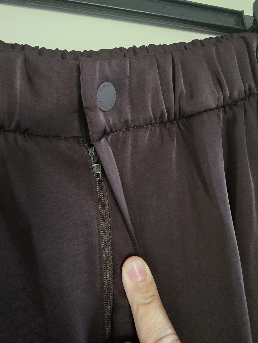 Varley Bryden 2.0 Wide Leg Pant 29.5 Semi Gloss Satin Brown Size Medium - Picture 8 of 16